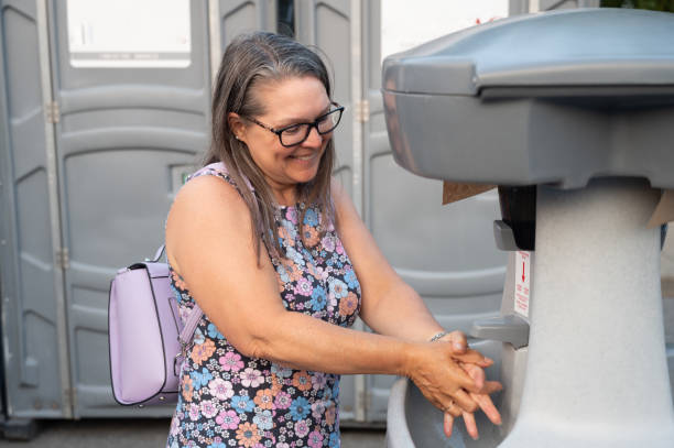 Porta potty delivery and setup in Daytona Beach, FL